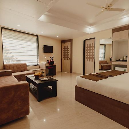Hotel Bigwig Jabalpur Εξωτερικό φωτογραφία