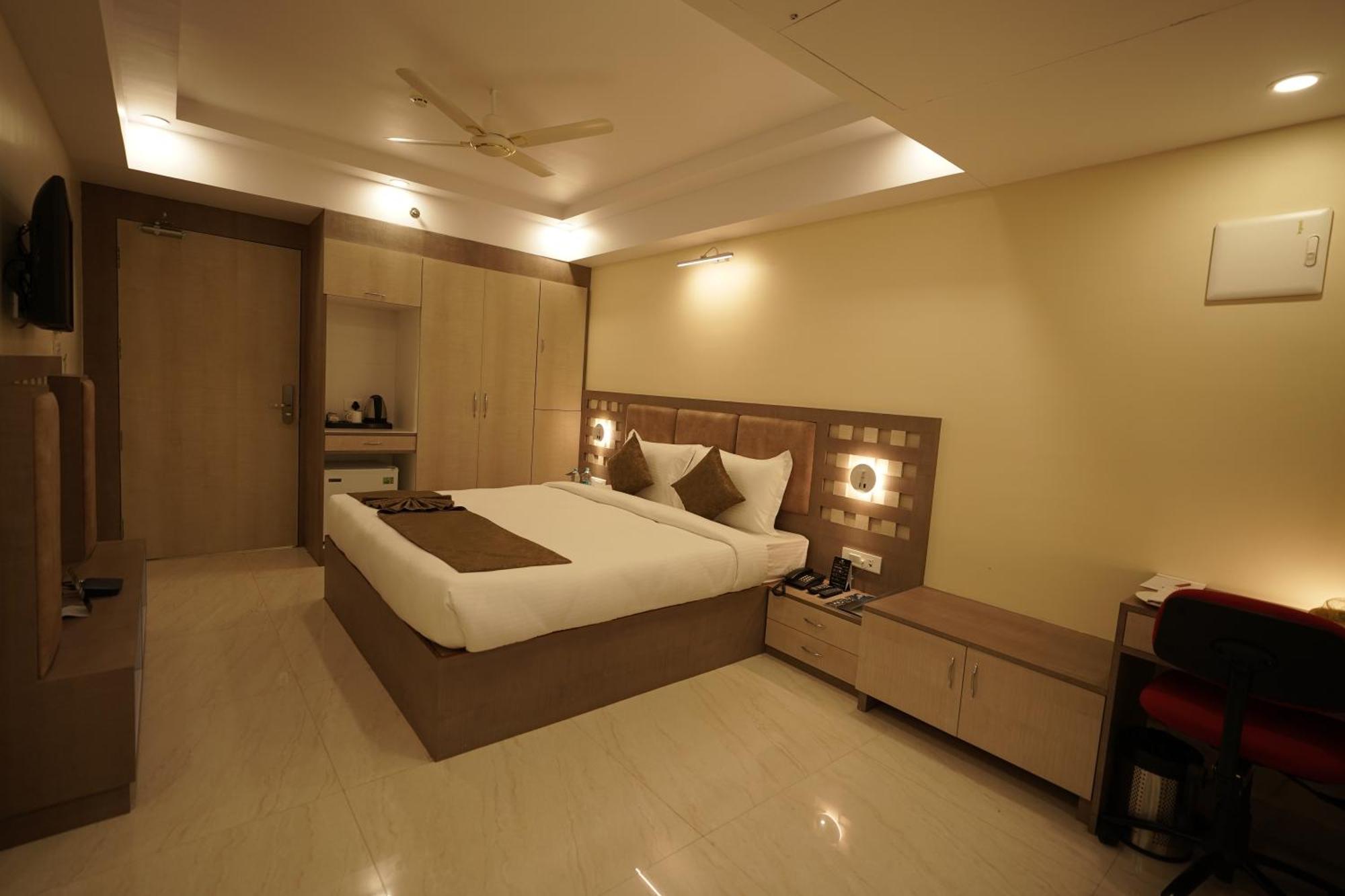Hotel Bigwig Jabalpur Εξωτερικό φωτογραφία